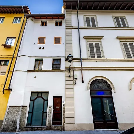 Roommo Carmine * Florencia