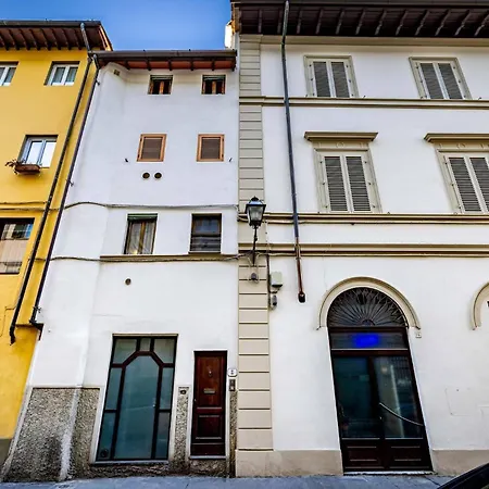 Roommo Carmine Florence